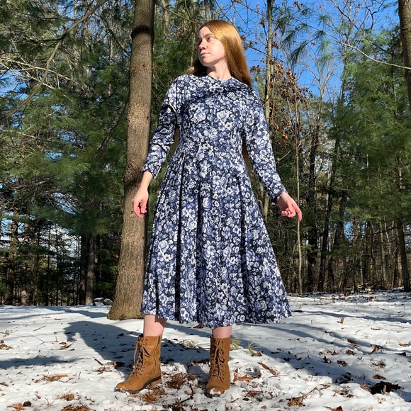90s Laura Ashley Floral Dress - Picture 2 of 16